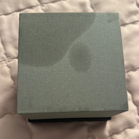 GUESS Watch - Picture 3 of 3